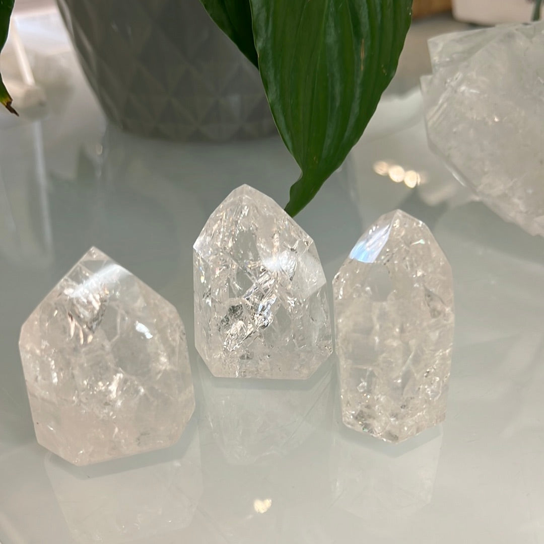 Crackle Quartz Tower