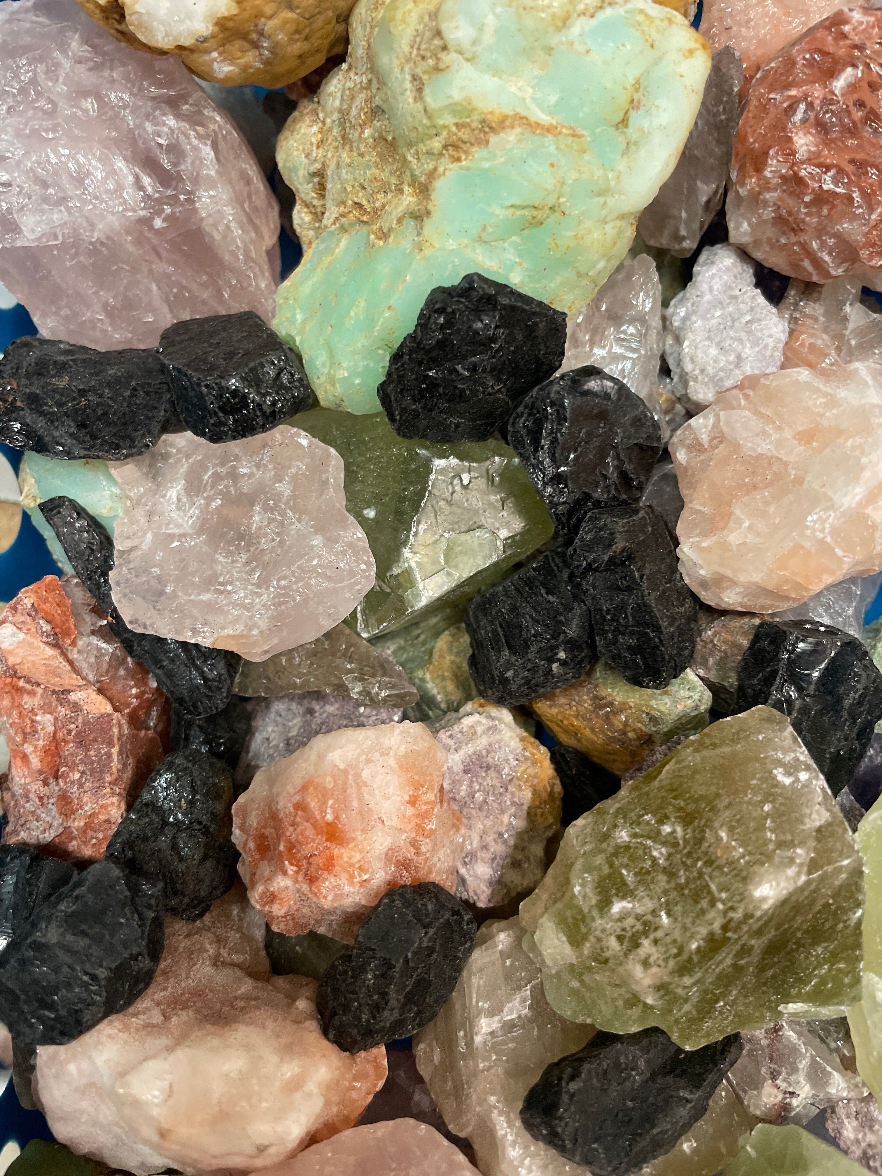Rough – Rocks, Crystals, and Gems