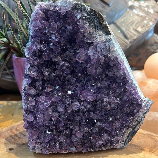 Amethyst Cut Base Display