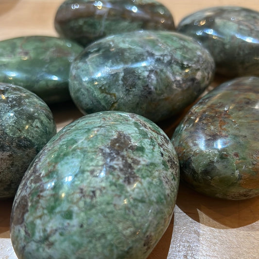 Chrysoprase Palmstone